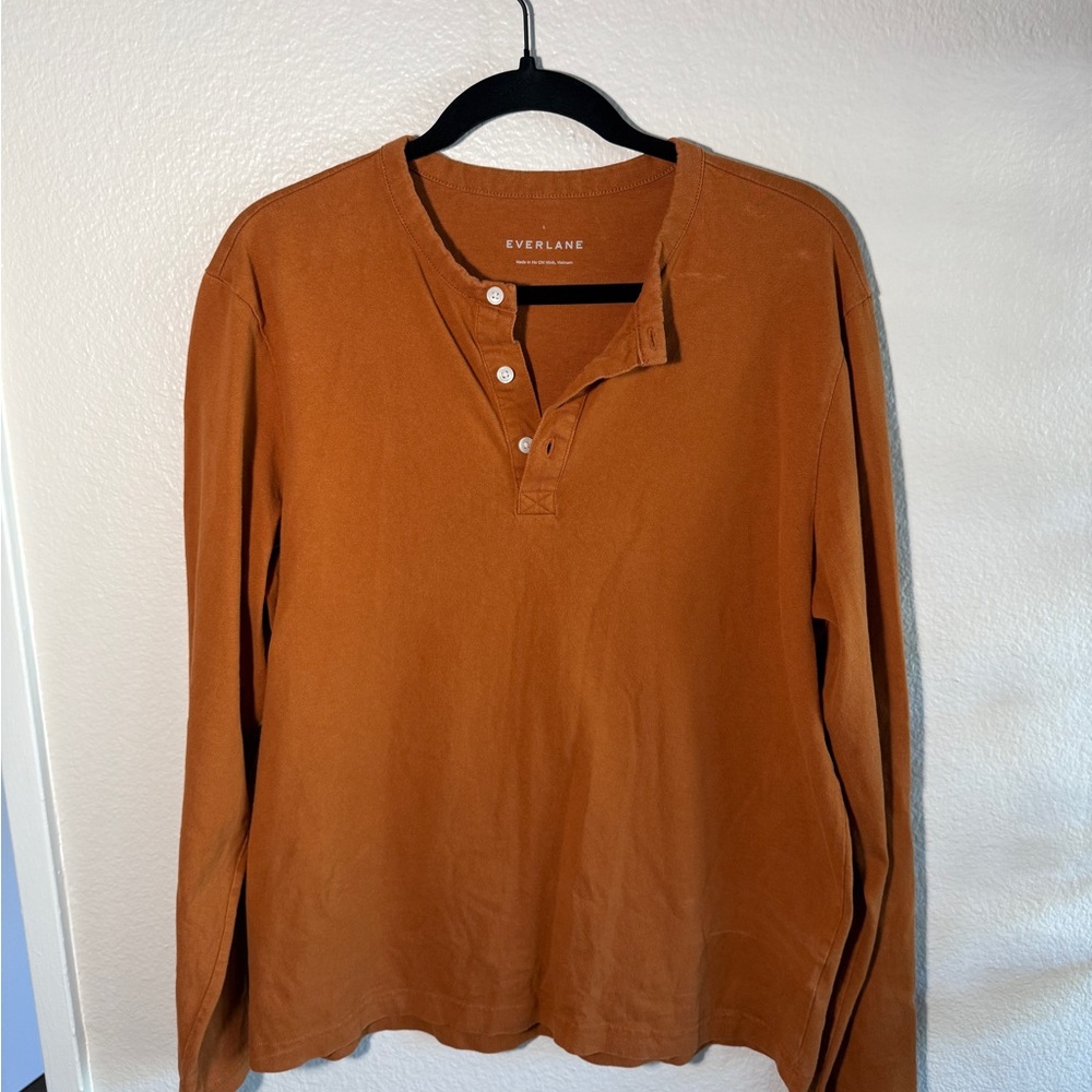 Everlane Men's Rust Long Sleeve Henley